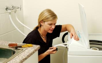 Sử dụng cột lọc nước đầu vòi bảo vệ máy giặt hiệu quả